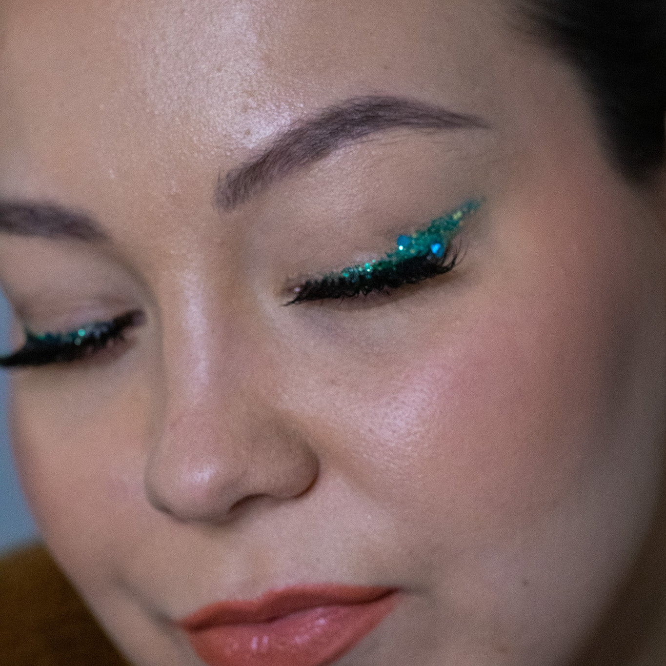 3 Vinkkiä - Bioglitter tekee juhlameikin